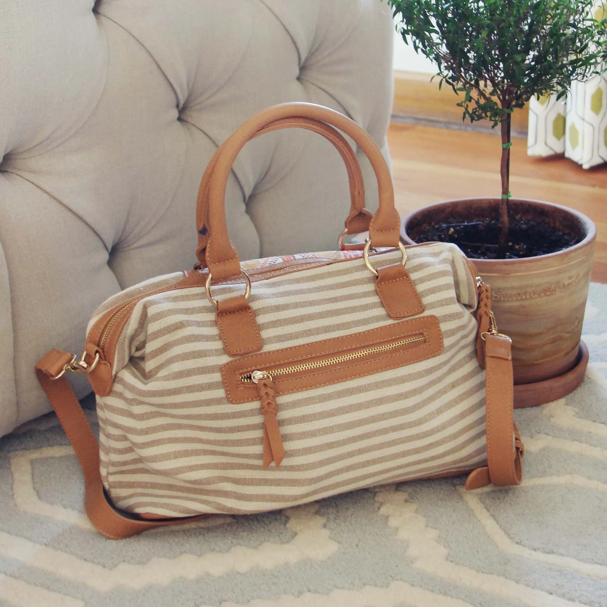 Feather Seeker Tote in Sand